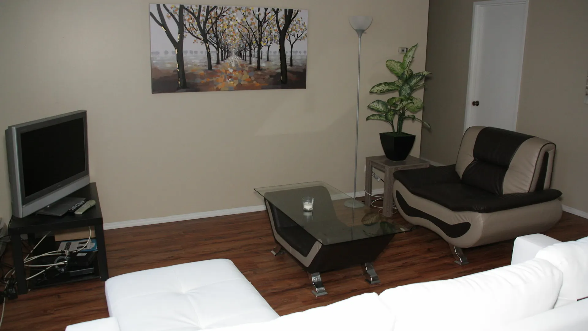 Hotel Calgary Core Suites